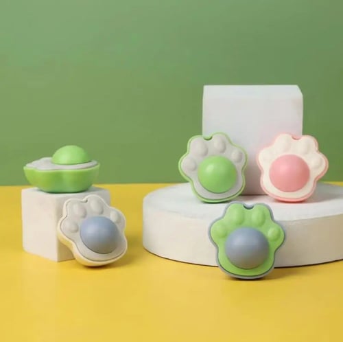 لعبة كورة لاصقة بالكات نيب على شكل كف قط بألوان مخ...