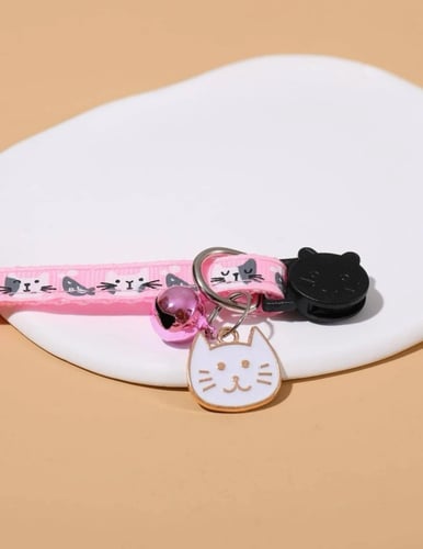 طوق عنق مع جرس وتعليقة بشكل قط للقطط والكلاب - ورد...