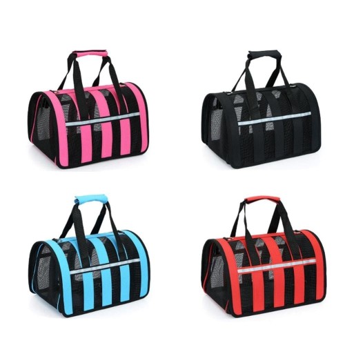 حقيبة تنقل للقطط والكلاب بالوان واحجام مختلفة مختل...