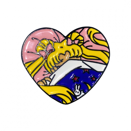 بروش على شكل فتاة وقط