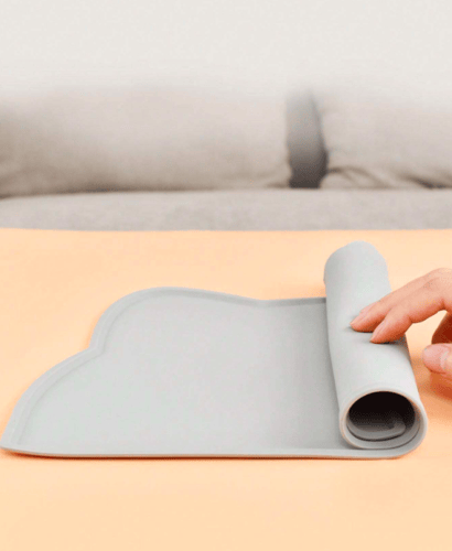 حصيرة سيليكون (فرشة) لطعام القطط والكلاب بألوان مخ...