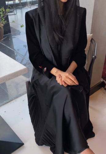 عباية مخمل اسود - 108