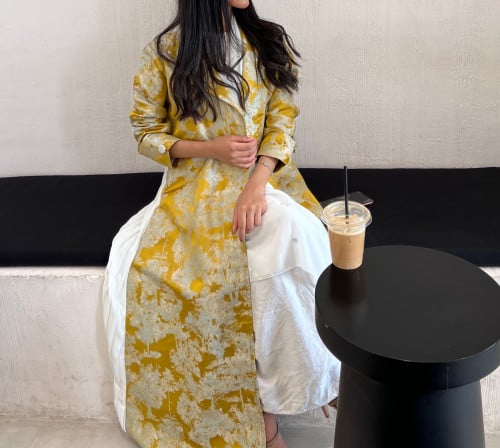 عباية تفتة بلون مميز مع كسرات - 089