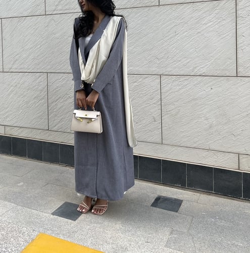 سوت رمادي - 171