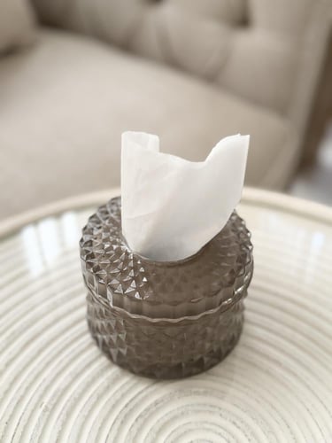 علبة منديل زجاج بني