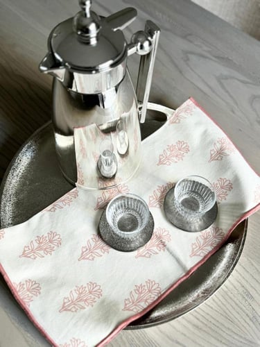 مفرش مربع صغير