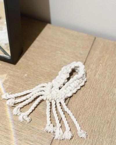 تعليقة مكرمية