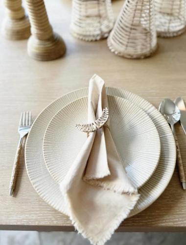 مسكة مفرش هلال