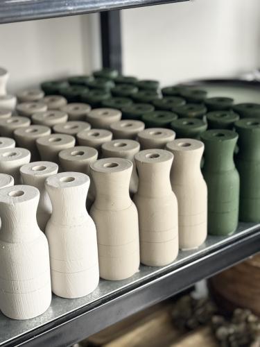 شمعدان خشبي