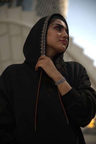 بلوفر القط العسيري الاسود