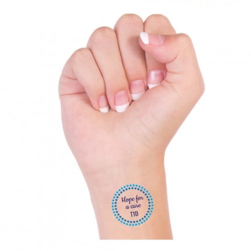 تاتو بعبارة (hope for a cure td1 )