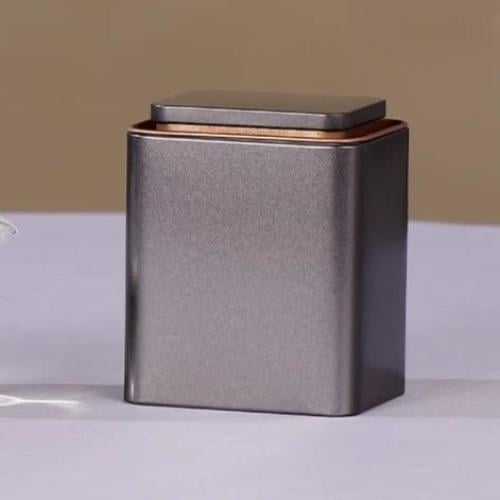 علبة معدنية رباعية لون رمادي داكن سعة 120 جم