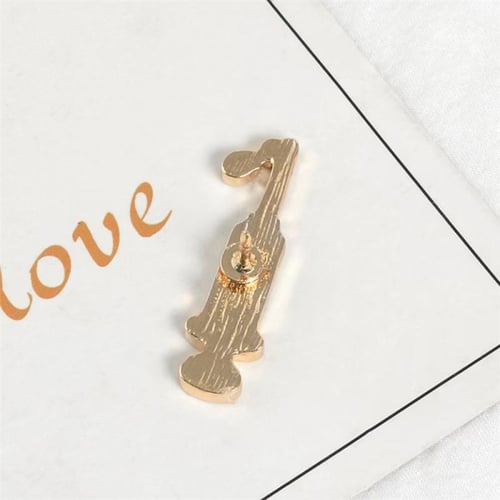 بروش ( دبوس ) إبرة