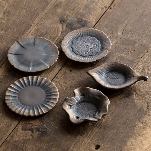 صحن تقديم للكوب حجري المذهب -- زنبق