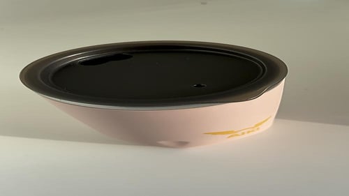 كوب من الستانلس تيل حافظ للحراره و البروده (وردي)