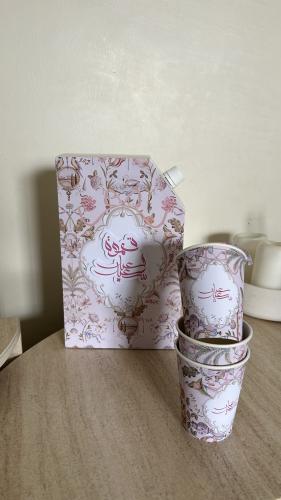 بوكس قهوه وأكواب