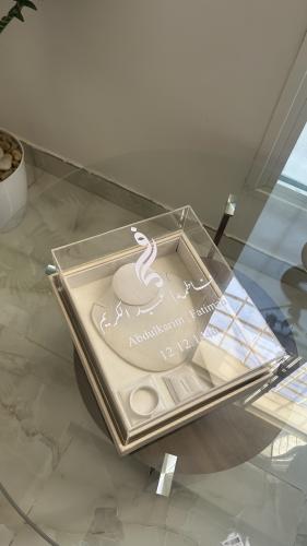 علبة مجوهرات شامل الكتابه