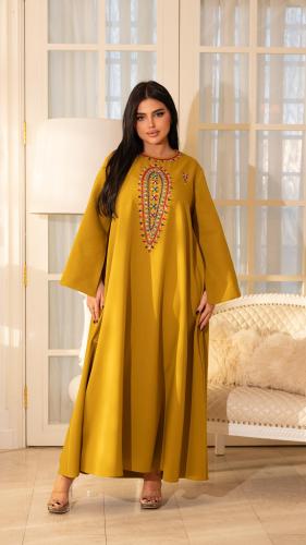 جلابية بلون كموني مبطنة بأحمر