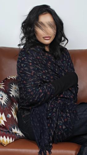 شال كحلي بورود