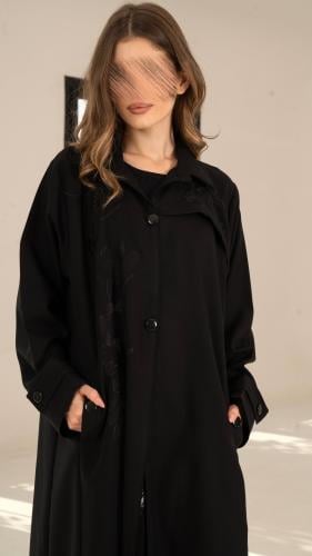 عباية بقصة بالطو مطرزة وبجيوب