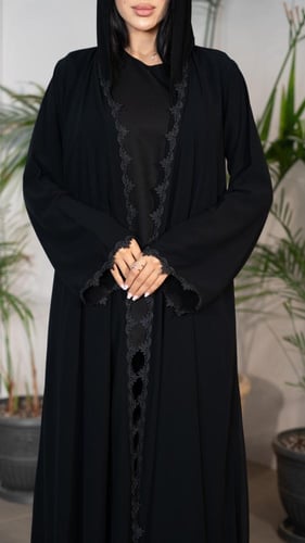 عباية شيفون ملكي مبطن مزين بدانتيل