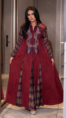 جلابية شتوية شامواه بلون عنابي