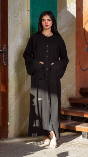 عباية بأزره وجيوب أسود