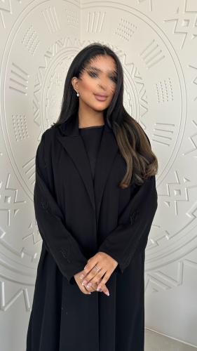 عباية بليزر بكسرات من الخلف