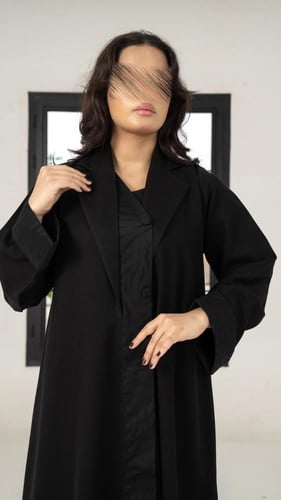 عباية بقصة بليزر خامتين