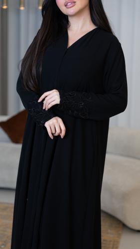 عباية شيفون بأكمام مزينه خرز