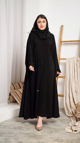 عبايه ساده بجيوب جانبية مخفية