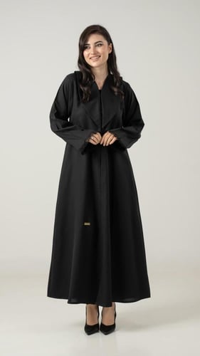 عباية بياقة واكمام بخيوط ناعمة