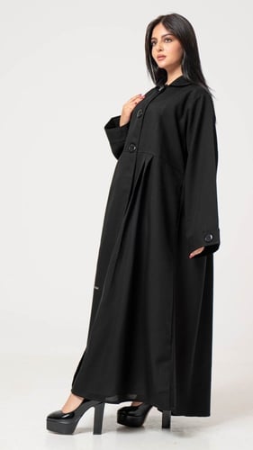 عباية بأزرار فخمة