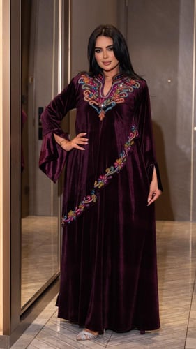 جلابية شتوية مخمل بلون عنابي