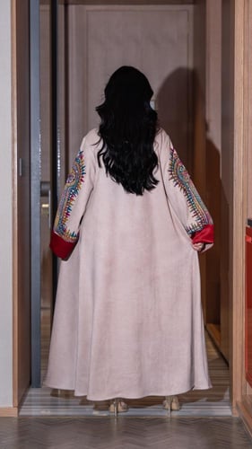 جلابية شتوية بتطريز ملون