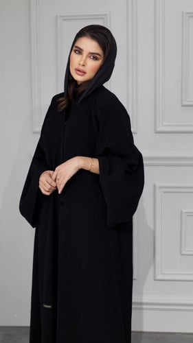 عباية ساده بخامة عملية