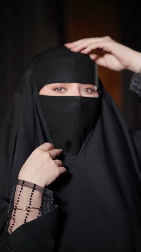 عباية راس باكمام شك