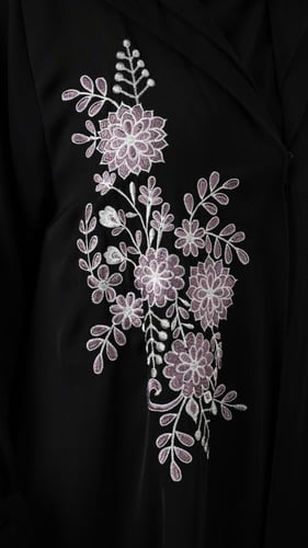 عباية بليزر بتطريز ورد من الجنب