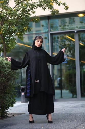 عبايه قطعتين منفصلة مطرزه