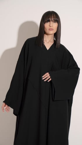 عباية سادة بقصة واسعة