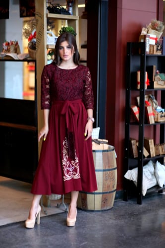 فستان دانتيل