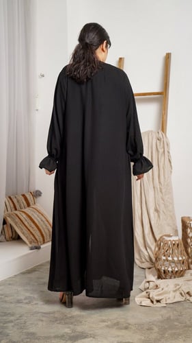 عبايه كم مطاط و بجيوب أمامية