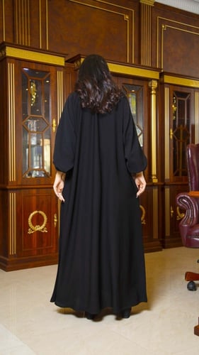 عباية مقفله بقصة جيوب مخفيه