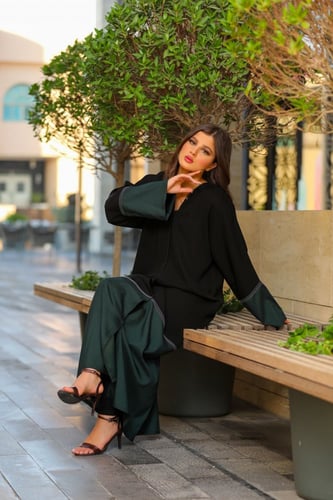 عباية مزينه بخامة التفتا الزيتي