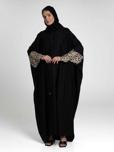 عباية بشت اكمام مطرزة ذهبي