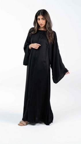عباية بقصة اكتاف واسعه