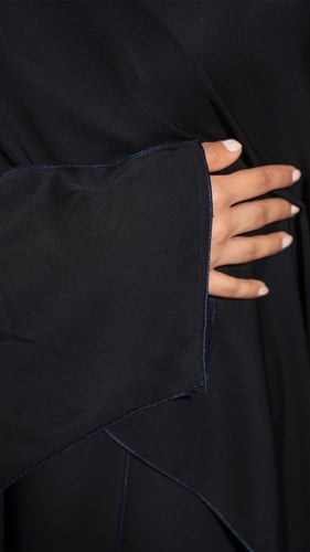 عباية بشت بقصة مميزة