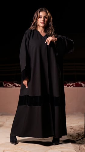 عبايات شتوية بشت مزينه بقطيف