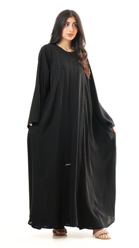 عباية بتطريز اسود