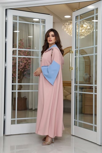 جلابية وردي بقبعة